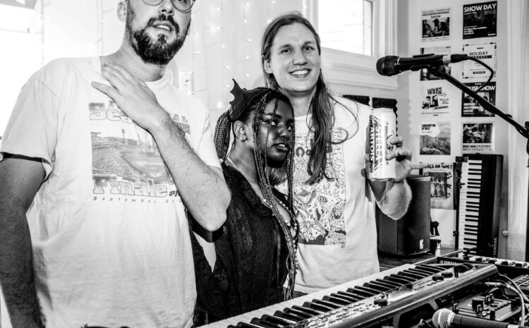  Those Who Play Shows Together, Grow Together